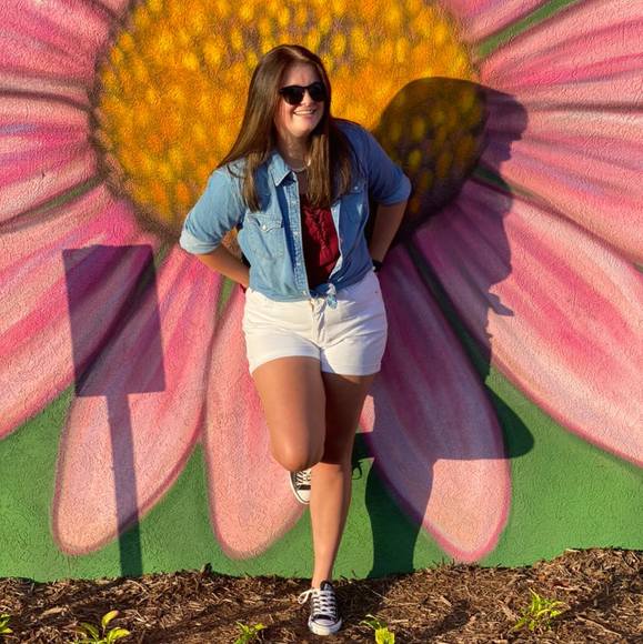 Meet your Posher, Anna - Picture 1 of 1